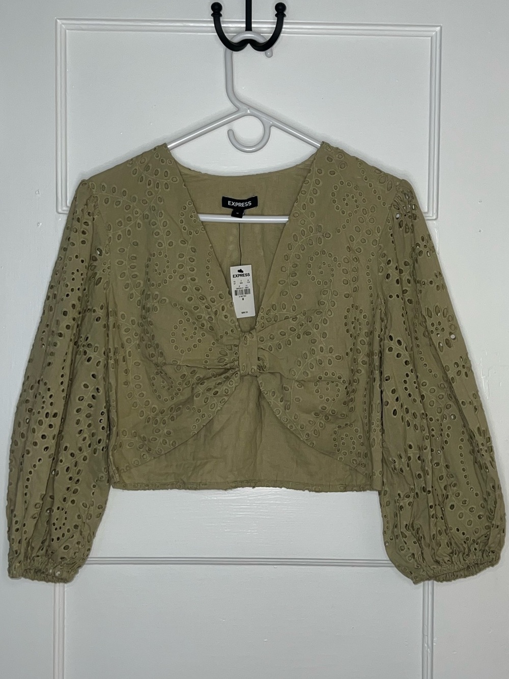 Express Sz Med Olive Eyelet Tie-Front Cropped Blouse